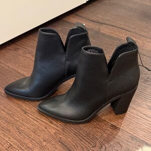 Black Ankle Boots for Women